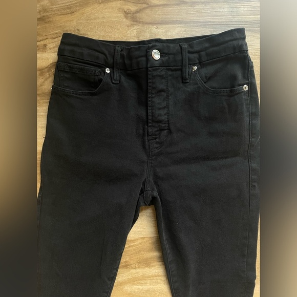 Good American Good Legs Skinny Jean in Black - Size 6 - Picture 10 of 12
